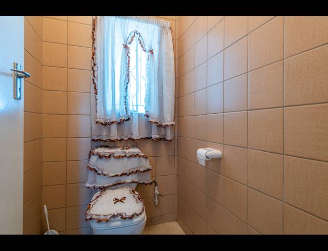 3 BEDROOM FREEHOLD FOR SALE IN ROSEACRE